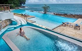 Independence Hotel Resort & Spa